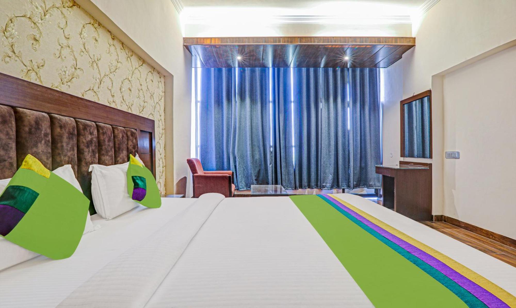 Hotel The Golden Bird Agra  Buitenkant foto